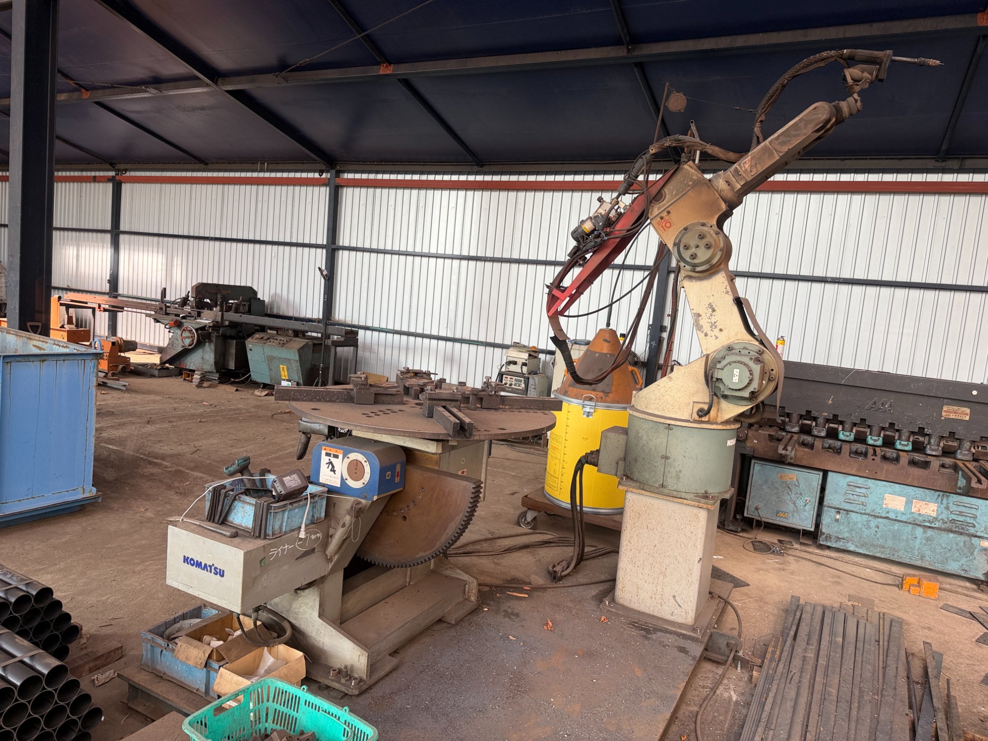 溶接ロボット 汎用 KOMATSU